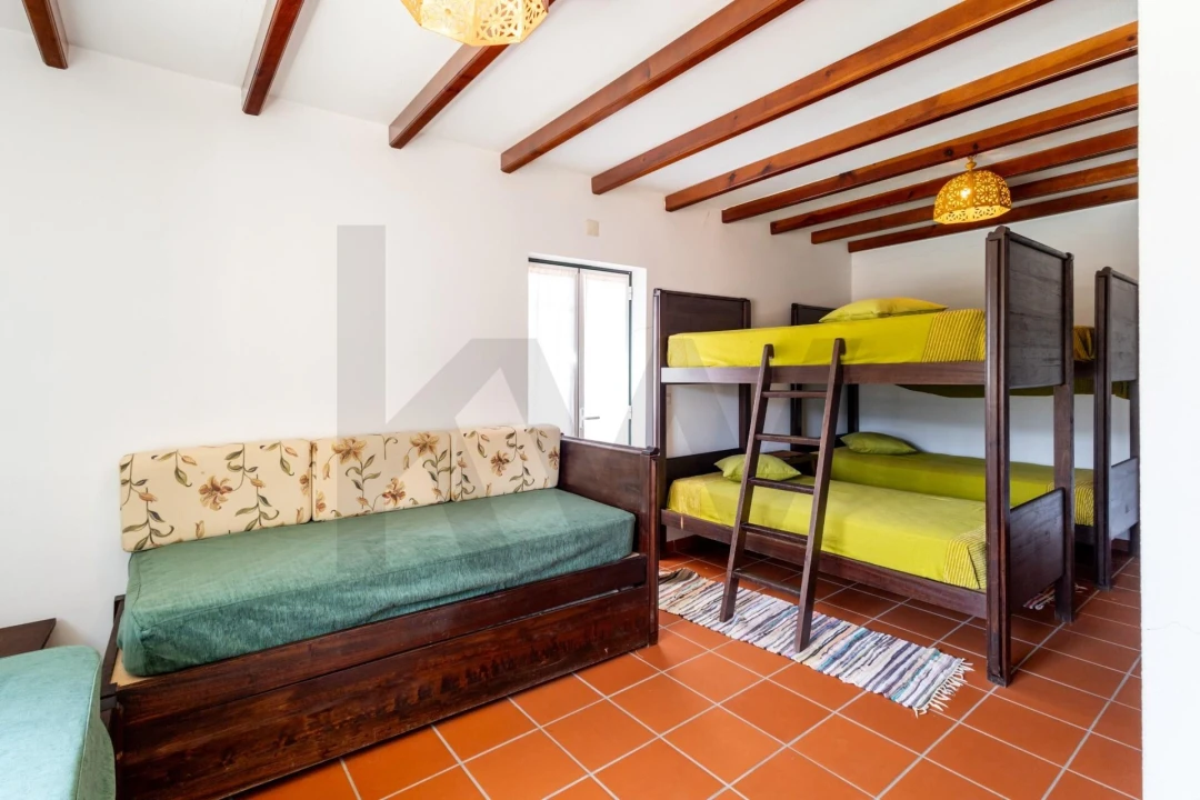 Moradia T8 para Venda em Serpins Foto 52