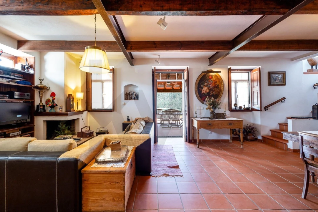 Moradia T8 para Venda em Serpins Foto 8