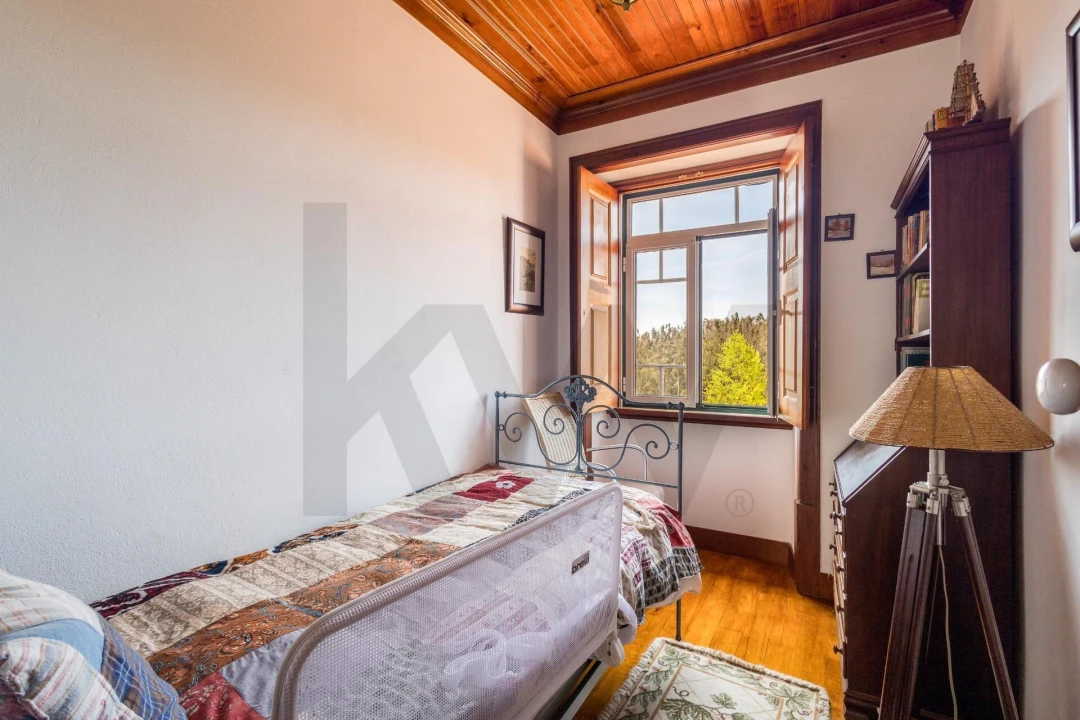 Moradia T8 para Venda em Serpins Foto 22