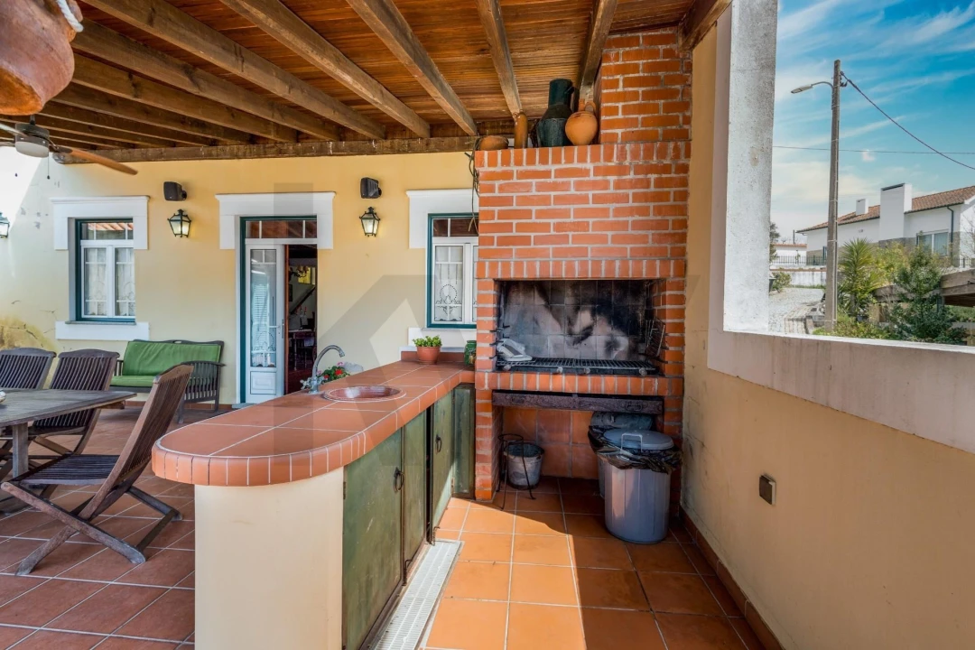 Moradia T8 para Venda em Serpins Foto 64