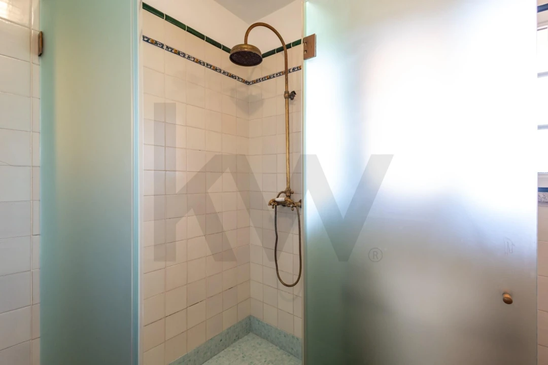 Moradia T8 para Venda em Serpins Foto 50