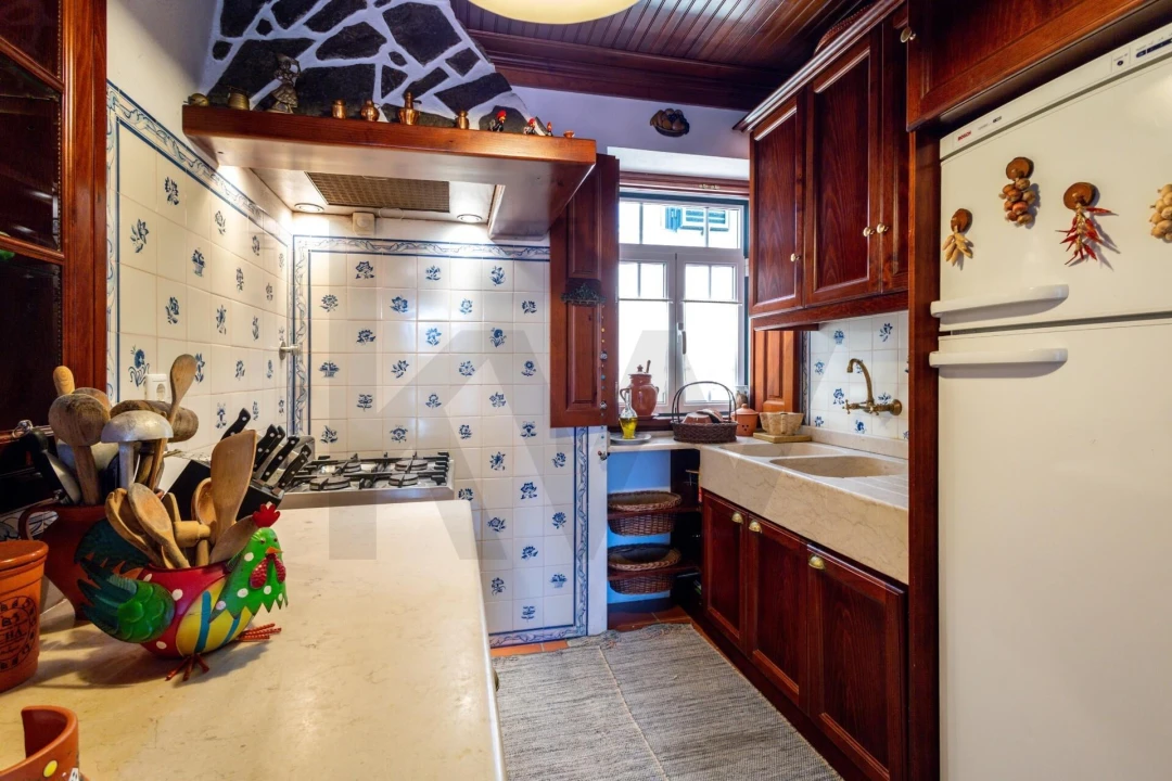 Moradia T8 para Venda em Serpins Foto 15