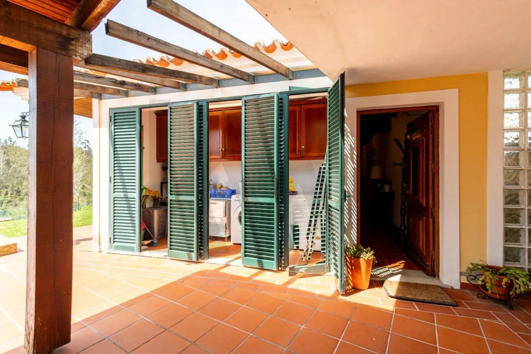 Moradia T8 para Venda em Serpins Foto 33