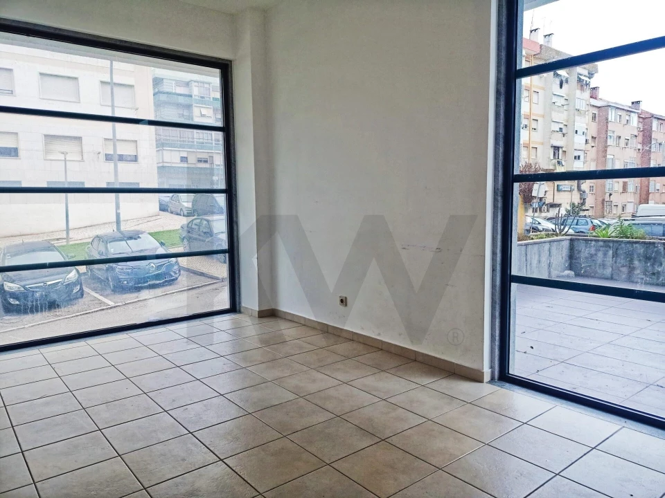 Loja para Venda em Odivelas Foto 9