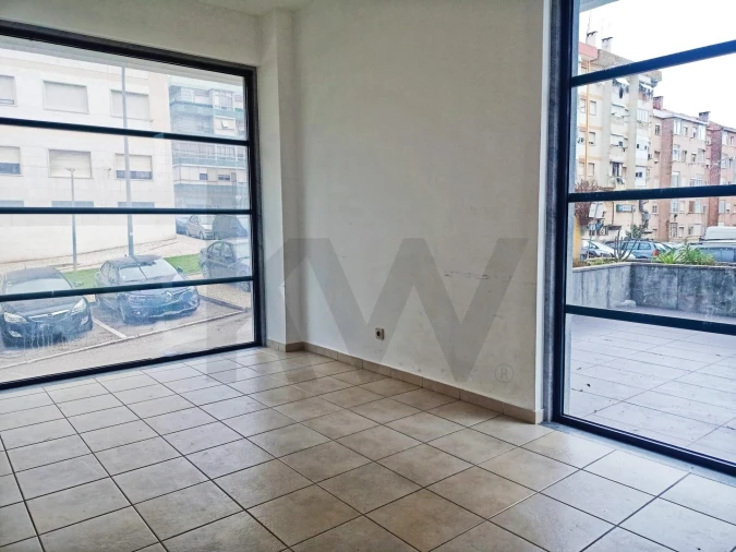 Loja para Venda em Odivelas Foto 9