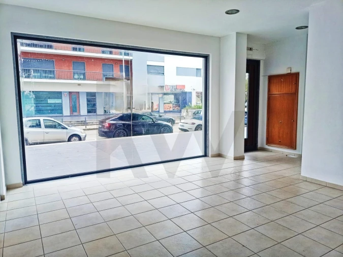 Loja para Venda em Odivelas Foto 4