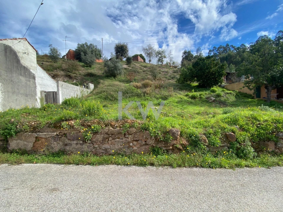 Moradia T2 para Venda em Santiago e São Simão de Litém e Albergaria dos Doze Foto 5