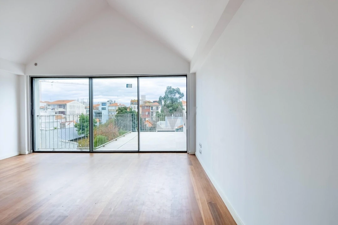 Apartamento T2 para Venda em Cedofeita, Santo Ildefonso, Sé, Miragaia, São Nicolau e Vitória Foto 9