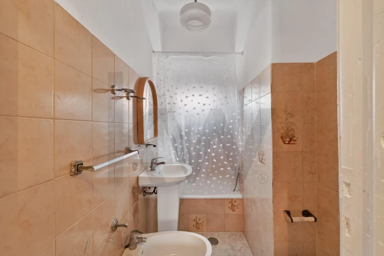 Apartamento T2 para Venda em Beato Foto 14