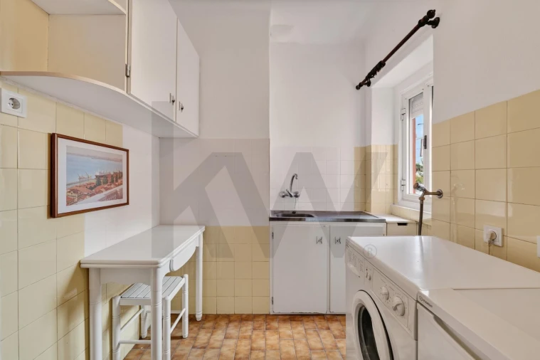 Apartamento T2 para Venda em Beato Foto 16