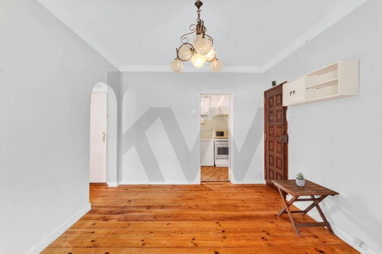 Apartamento T2 para Venda em Beato Foto 5