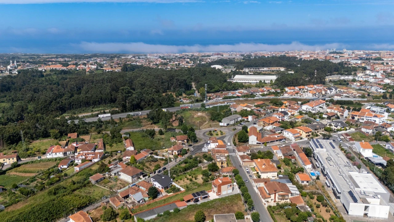 Moradia T3 para Venda em Anta e Guetim Foto 12