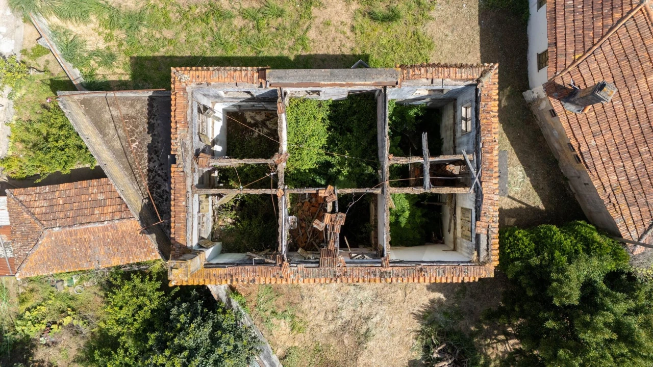 Moradia T3 para Venda em Anta e Guetim Foto 3