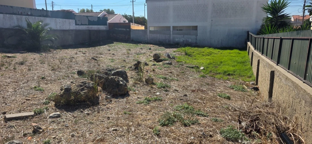 Terreno para Venda em São Domingos de Rana Foto 2