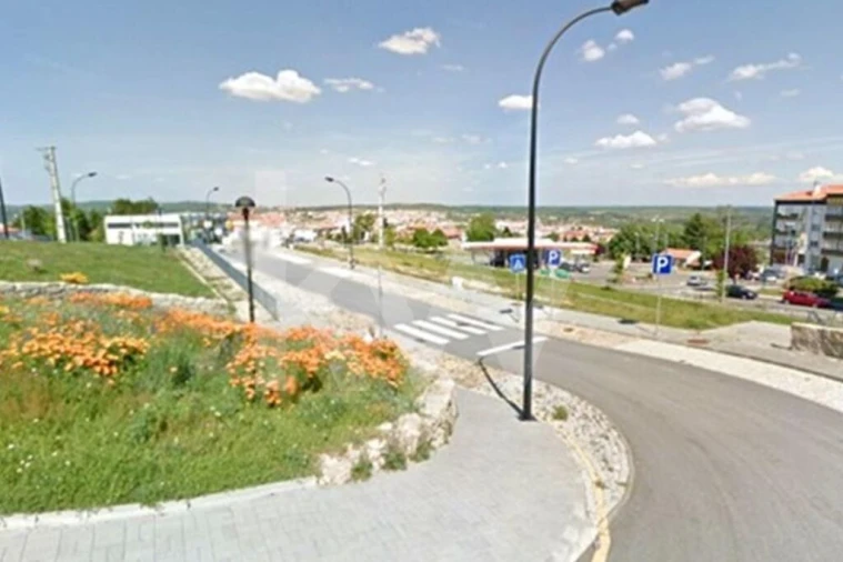 Terreno para Venda em Avelãs de Ambom e Rocamondo Foto 2