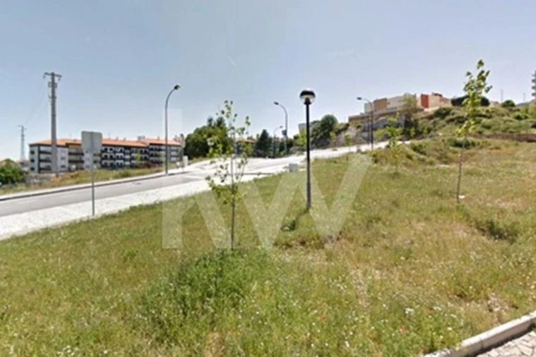 Terreno para Venda em Avelãs de Ambom e Rocamondo Foto 3