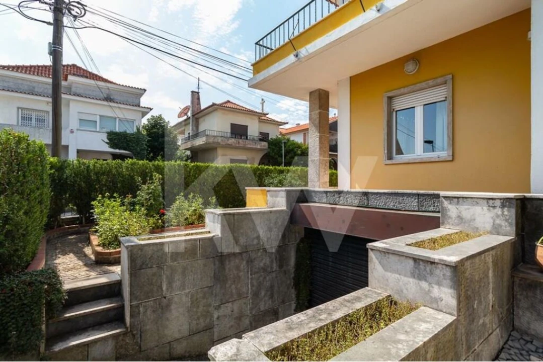 Moradia T4 para Venda em Algés, Linda-A-Velha e Cruz Quebrada-Dafundo Foto 53