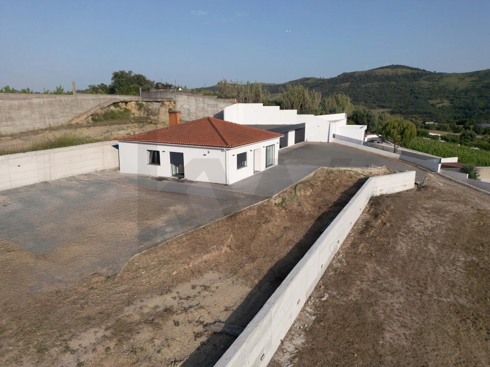 Quinta T4 para Venda em Bucelas Foto 52