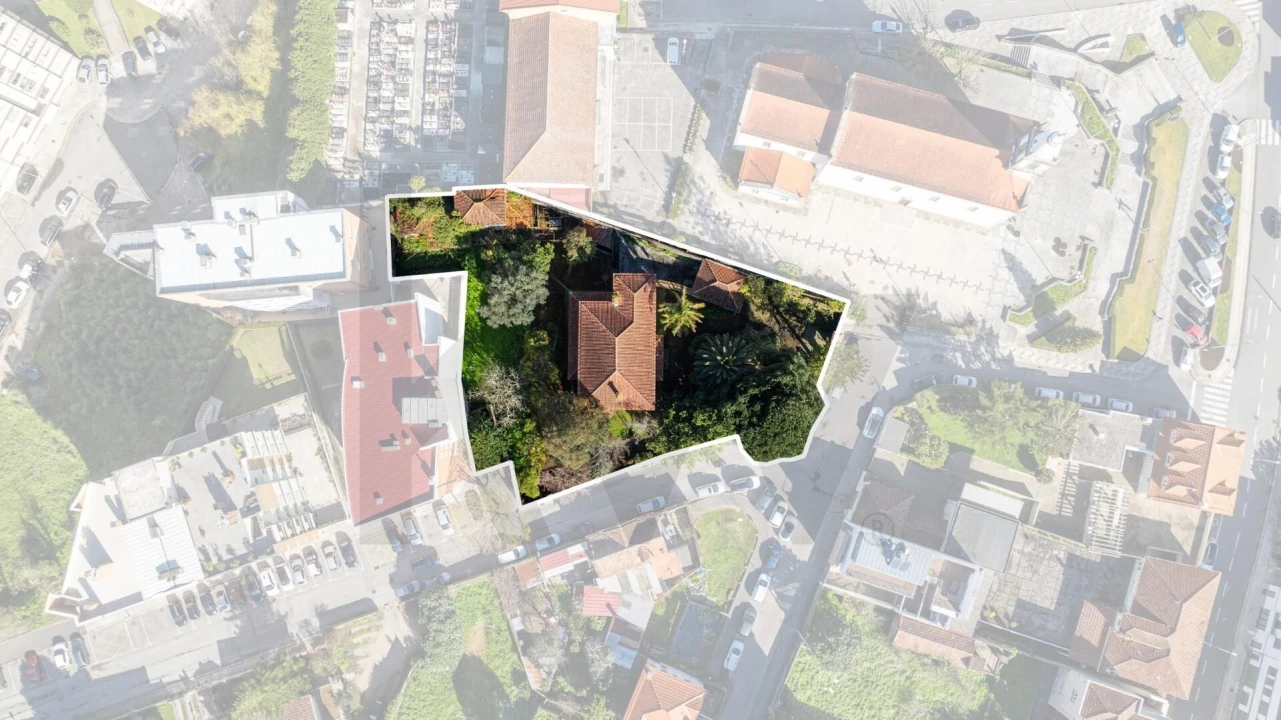 Moradia T5 para Venda em São João da Madeira Foto 48