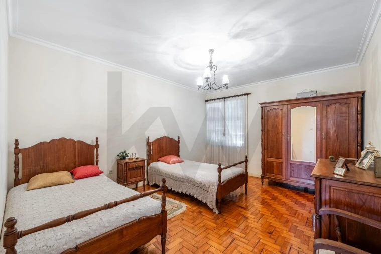 Moradia T5 para Venda em São João da Madeira Foto 32