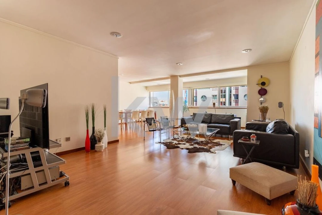 Apartamento T4 para Venda em Beato Foto 1
