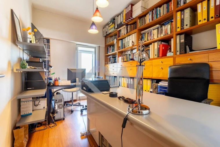 Apartamento T4 para Venda em Beato Foto 17