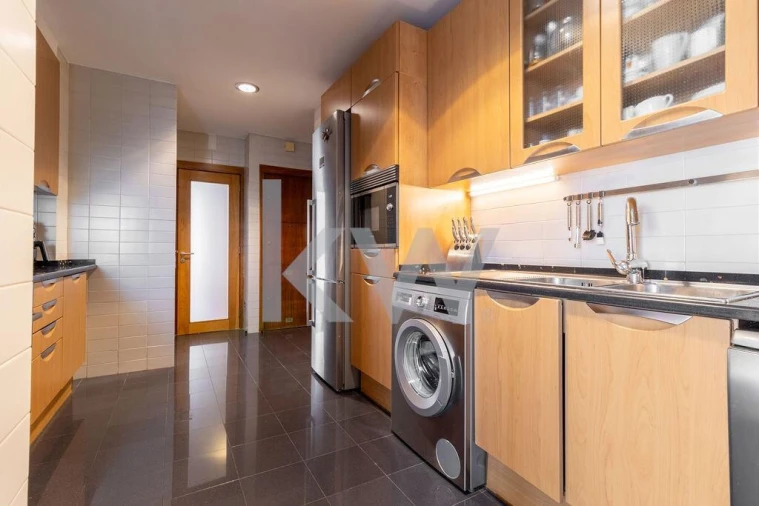 Apartamento T4 para Venda em Beato Foto 7