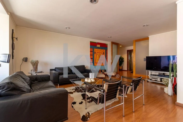 Apartamento T4 para Venda em Beato Foto 3