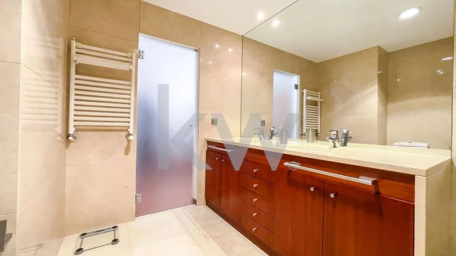 Apartamento T4 para Venda em Beato Foto 23