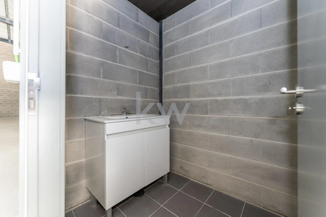 Armazém para Arrendamento em Livração Foto 8