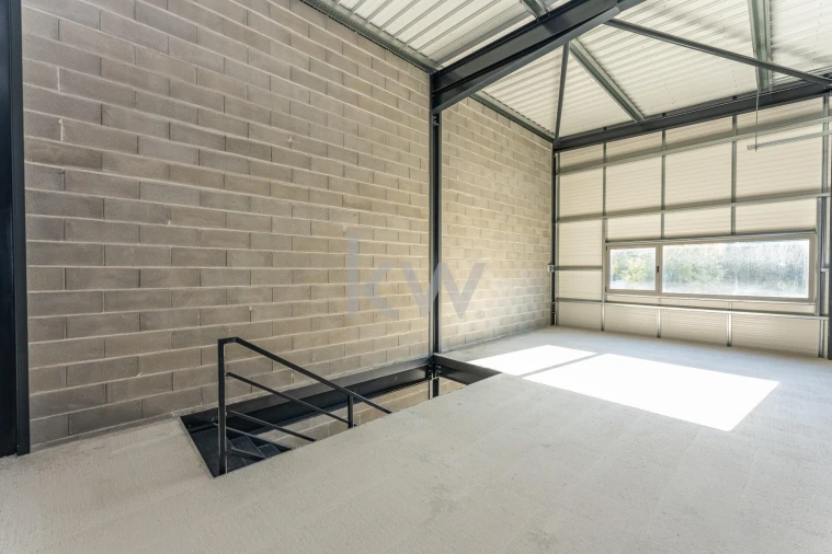 Armazém para Arrendamento em Livração Foto 7