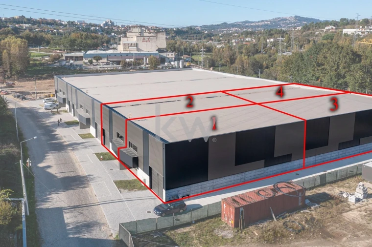 Armazém para Arrendamento em Livração Foto 1