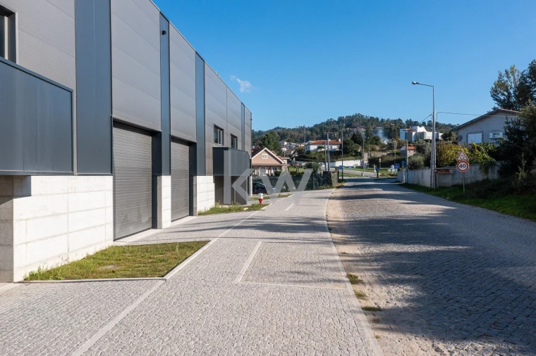 Armazém para Arrendamento em Livração Foto 11