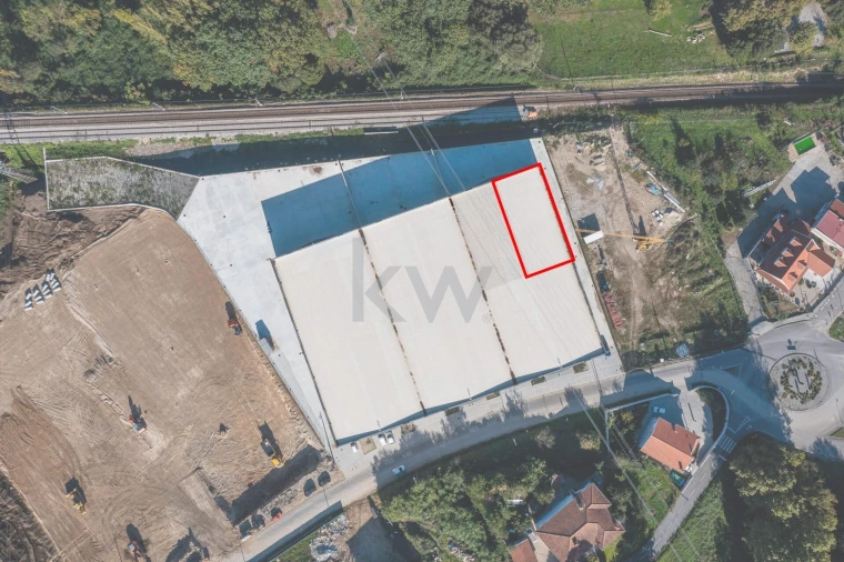 Armazém para Arrendamento em Livração Foto 2