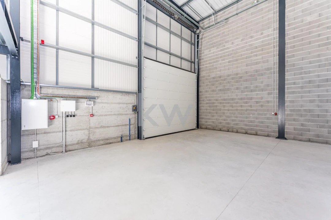 Armazém para Arrendamento em Livração Foto 5