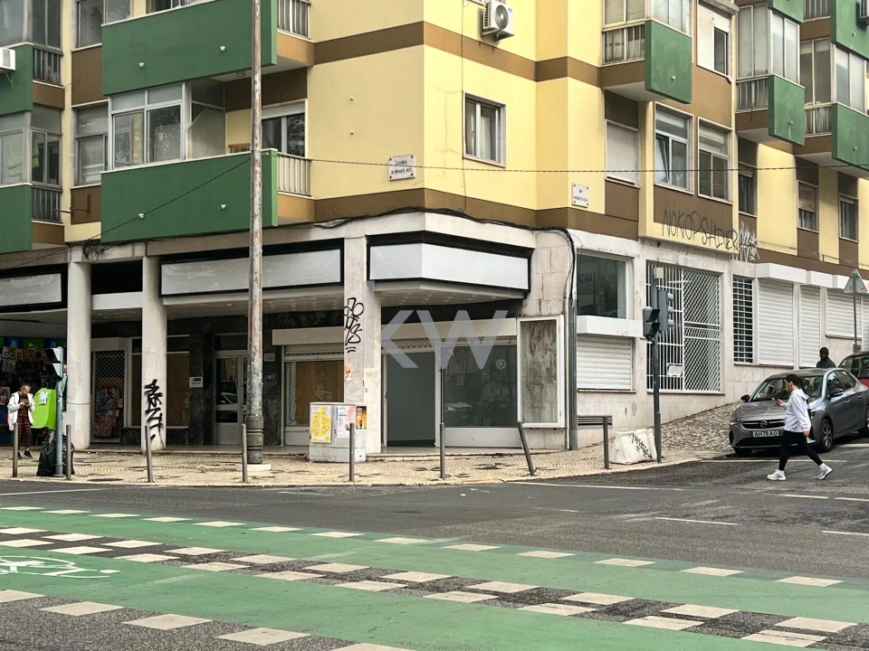 Loja para Arrendamento em Arroios Foto 2