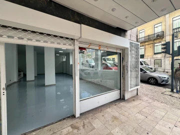Loja para Arrendamento em Arroios