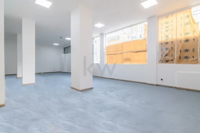 Loja para Arrendamento em Arroios