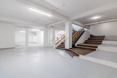 Loja para Arrendamento em Arroios