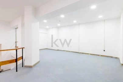 Loja para Arrendamento em Arroios