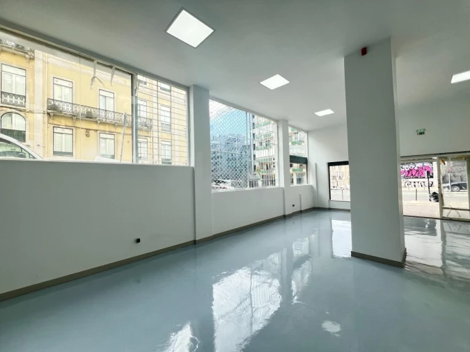 Loja para Arrendamento em Arroios Foto 5