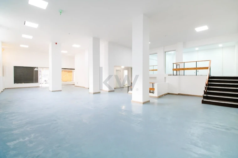 Loja para Arrendamento em Arroios Foto 8