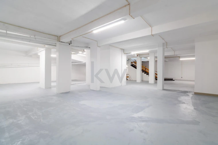 Loja para Arrendamento em Arroios Foto 19