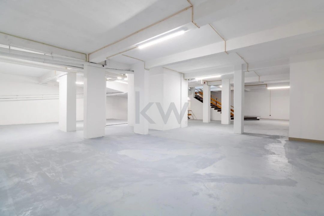 Loja para Arrendamento em Arroios Foto 19