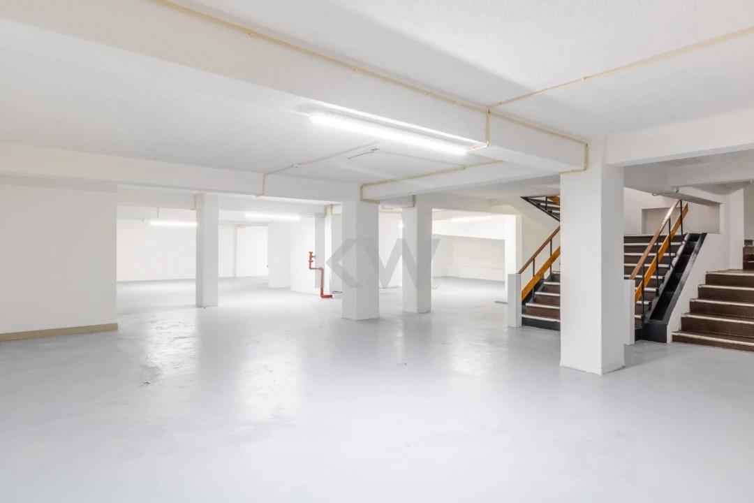 Loja para Arrendamento em Arroios Foto 15