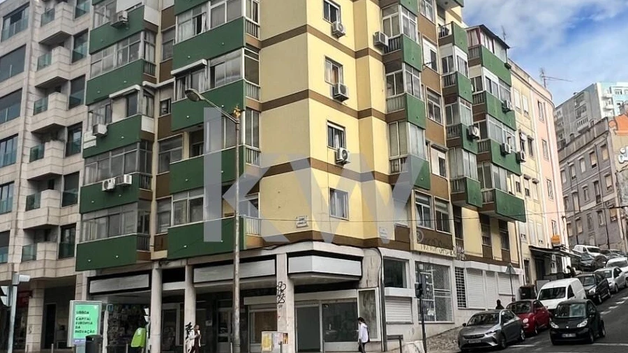 Loja para Arrendamento em Arroios