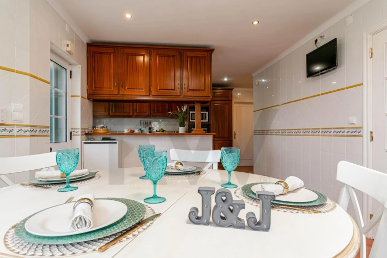 Moradia T4 para Arrendamento em Charneca de Caparica e Sobreda Foto 37