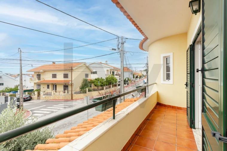Moradia T4 para Arrendamento em Charneca de Caparica e Sobreda Foto 15