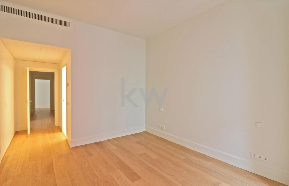 Apartamento T2 para Venda em Santo António Foto 20