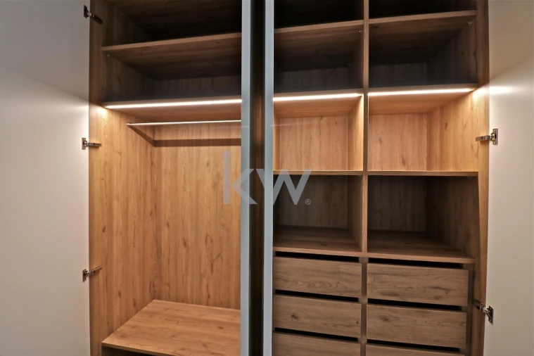 Apartamento T2 para Venda em Santo António Foto 35